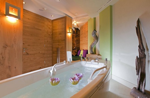 Ischgl Hotel | Experience Comfort at Hotel Fliana: 4-Star Retreat Awaits
