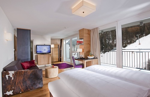 Ischgl Hotel | Experience Comfort at Hotel Fliana: 4-Star Retreat Awaits