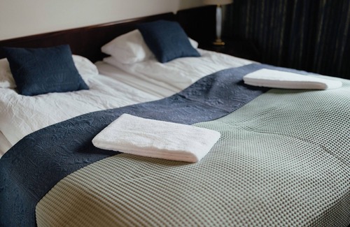 Rangarþing eystra Hotel | Explore Hotel Fljotshlid: Rated 9.4/10 with Pool & Kitchen
