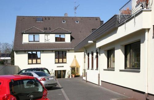 Dormagen Hotel | Discover Hotel Flora: Pet-Friendly with Family Amenities