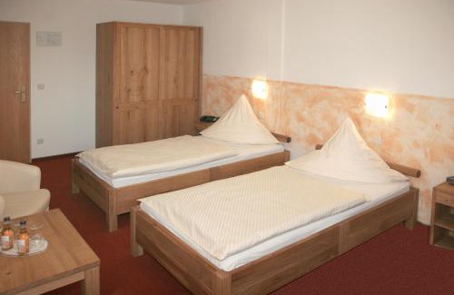 Dormagen Hotel | Discover Hotel Flora: Pet-Friendly with Family Amenities