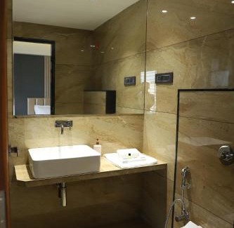Nanded Hotel | Budget-Friendly Hotel Florence with Restaurant & Breakfast