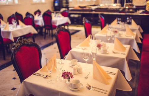 Jindrichuv Hradec Hotel | Discover Hotel Florian Palace: Family-Friendly & 4-Star Comfort