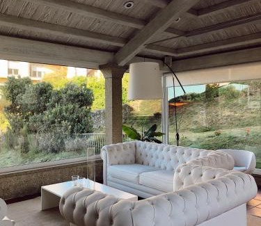 Malpica de Bergantinos Hotel | Discover Hotel Fonte do Fraile: Family-Friendly Retreat