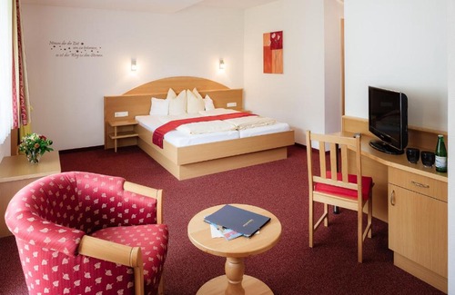 Ladis Hotel | Relaxing Hotel Forer: Spa, Family-Friendly & Hot Tub
