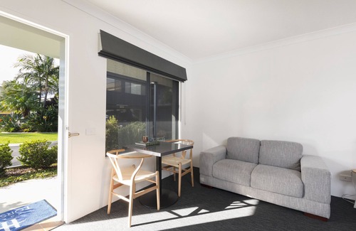 Forster Hotel | Discover Hotel Forster: Family-Friendly with Pool & Breakfast