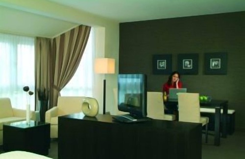 Hueckelhoven Hotel | Welcoming Hotel Friends Hückelhoven with Breakfast & Accessibility