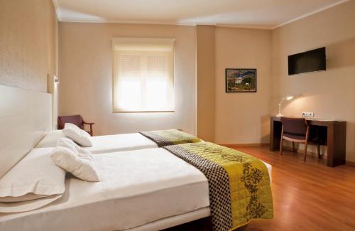 Sax Hotel | Impressive Stay at Hotel Fuente El Cura: Family-Friendly Amenities