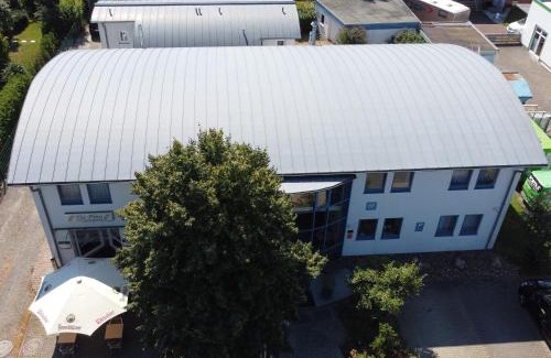 Linden Hotel | Discover Hotel Gästehaus Linden: Family-Friendly Retreat