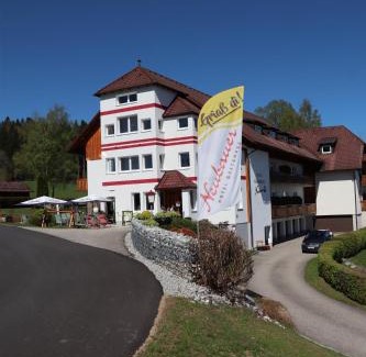 Kaltenberg House | Pet-Friendly Hotel Gästehaus Neubauer with 9.6 Review Score