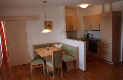 Kaltenberg House | Pet-Friendly Hotel Gästehaus Neubauer with 9.6 Review Score