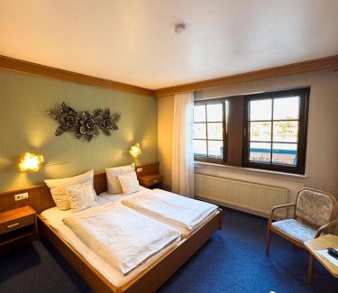 Guels Hotel | Discover Hotel Gülser Weinstube: Family & Pet Friendly Stays