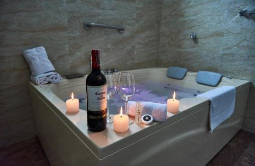 Cartagena Hotel | Budget-Friendly Hotel G Cartagena with Breakfast & Hot Tub