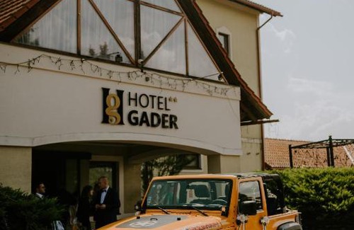Blatnica Hotel | Pet-Friendly Hotel Gader with Restaurant & Great Reviews