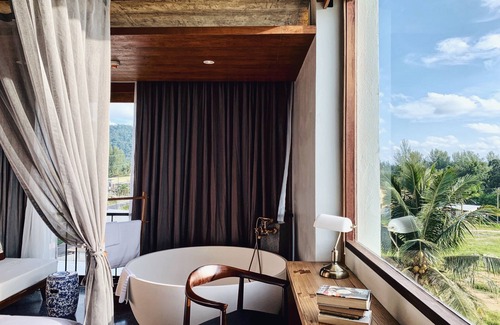 Khuekkhak Hotel | Discover Hotel Gahn: Guest Rated 9.4, Pool and Restaurant