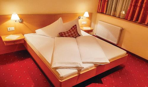 Kotschach-Mauthen Hotel | Discover Comfort at Hotel Gailberghöhe with Hot Tub & Breakfast