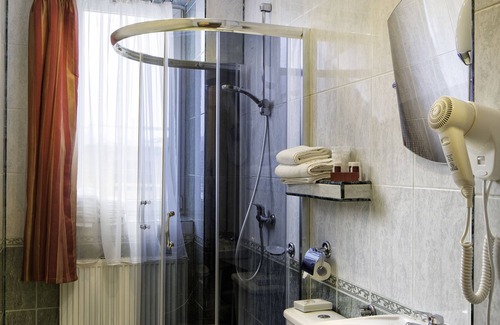 Wieliczka Hotel | Relax at Hotel Galicja: Pool, Spa & Family-Friendly Amenities