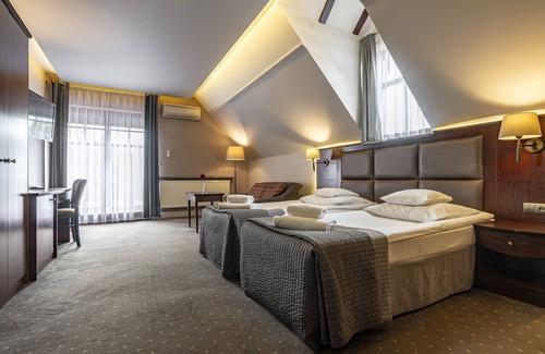 Oswiecim Hotel | Wellness Retreat at Hotel Galicja: Spa & Pool Bliss