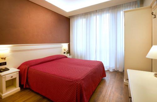 Lingotto Hotel | Discover Hotel Galimberti: Family-Friendly with Breakfast