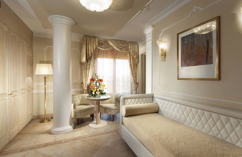 Pinarella Hotel | Relax at Hotel Gambrinus & Strand: 4-Star Comfort Awaits