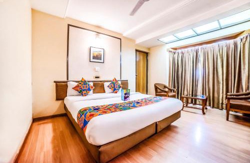 Shivajinagar Hotel | Convenient Stay at Hotel Gandharva Shivajinagar with Breakfast