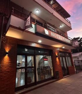 San Bernardo del Tuyu Hotel | Pet-Friendly Hotel Garay with Breakfast & Kids Amenities