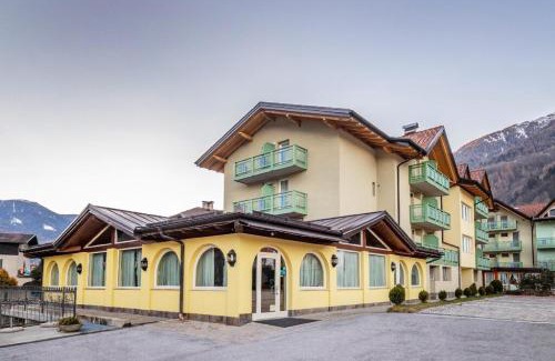Monclassico Hotel | Discover Hotel Maria: Oceanfront Spa Retreat for Families