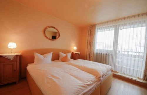 Immenstaad am Bodensee Hotel | Stay at Hotel Garni Gästehaus Merk with Breakfast & Family Fun