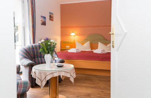 Zingst Hotel | Oceanfront Comfort at Hotel Garni Am Deich - Guest Rated 9/10