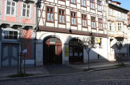 Quedlinburg House | Guest Rated Hotel garni Am Dippeplatz with Breakfast & Hot Tub