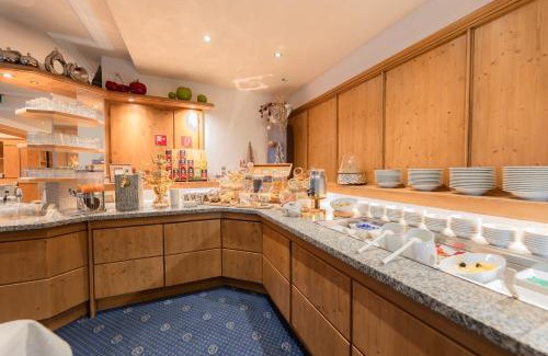 Ischgl Hotel | Inviting Hotel Garni Angela: Spa Retreat with High Ratings