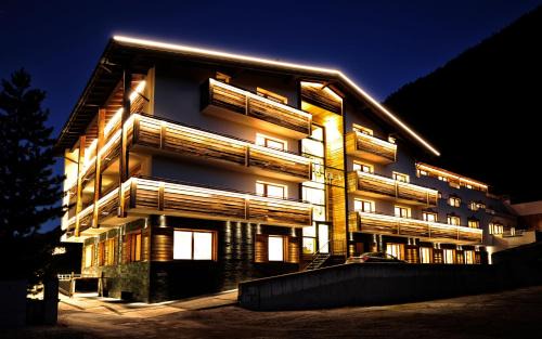 Ischgl Hotel | Inviting Hotel Garni Angela: Spa Retreat with High Ratings