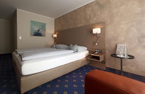 Gomaringen Hotel | Discover Hotel Garni Arcis: Pet-Friendly & Family Welcoming
