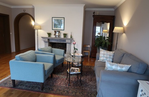 Wurding Hotel | Cozy Hotel Garni Bellevue: Family-Friendly with Hot Tub