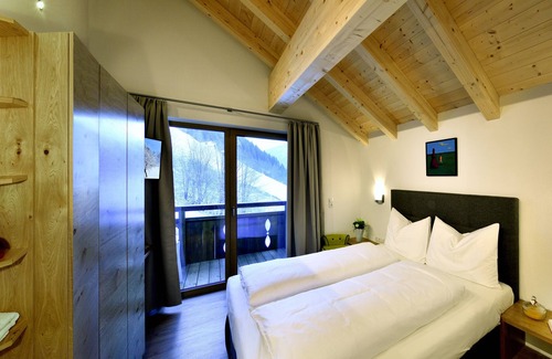 Kappl Hotel | Relax at Hotel Garni Bergwelt with Pool and Spa Access