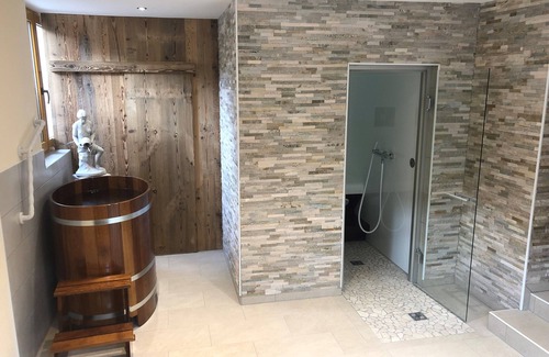 Kappl Hotel | Relax at Hotel Garni Bergwelt with Pool and Spa Access