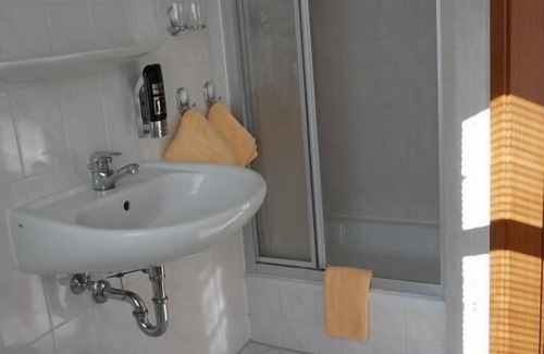 Niederwiesa Hotel | Relaxing Hotel Garni Brauhof Niederwiesa with Pool & Breakfast