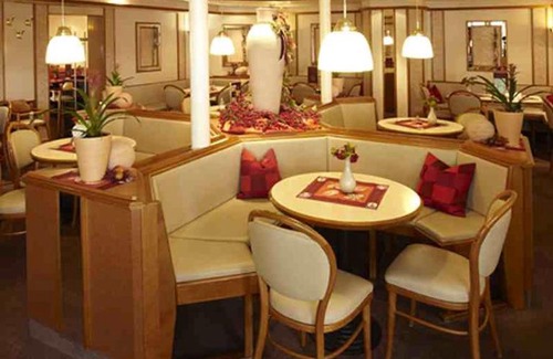 Bad Peterstal-Griesbach Hotel | Pet-Friendly Retreat at Hotel Garni Café Räpple - 8.5/10