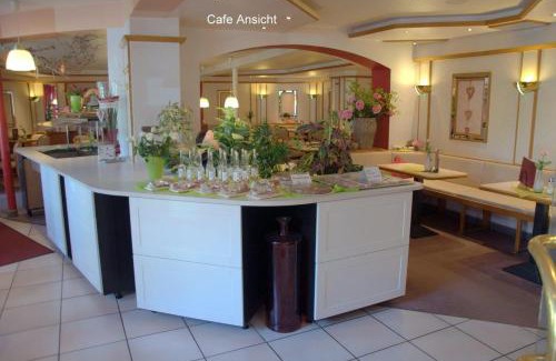 Bad Peterstal-Griesbach Hotel | Pet-Friendly Retreat at Hotel Garni Café Räpple - 8.5/10