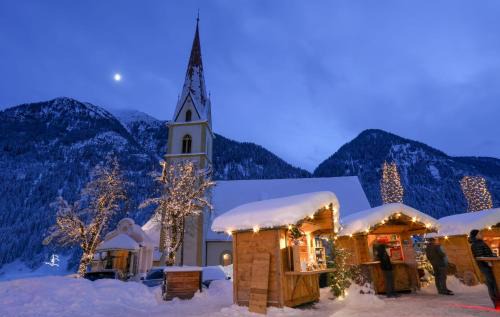 Kappl Hotel | Child-Friendly Hotel Garni Central: Rooms, Studios & More
