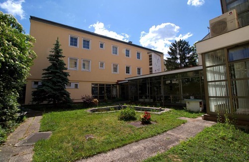 Hietzing Hotel | Explore Hotel Garni "das Pallottihaus Wien" - Rated 9/10