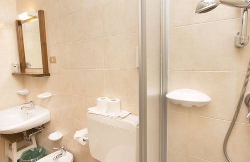 Daiano Hotel | Discover Comfort at Hotel Garni Edy - Rated 9/10!