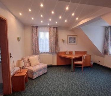 Hildburghausen Hotel | Pet-Friendly Retreat at Hotel Garni Eschenbach