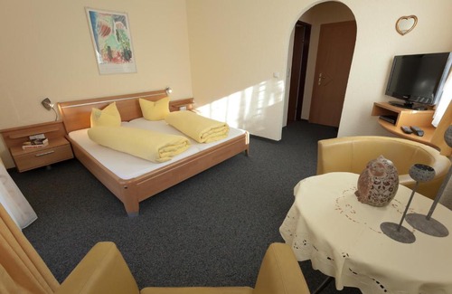 Oetztal-Bahnhof Bed & Breakfast | Guest Favorite: Hotel Garni Gletschertor with Hot Tub