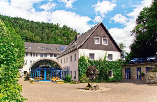 Krippen Hotel | Pet-Friendly Getaway at Hotel Garni Grundmühle