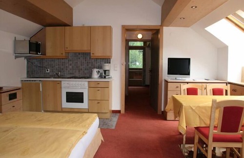 Soelden Hotel | Discover Comfort at Hotel Garni Hainbacherhof with Spa & Hot Tub