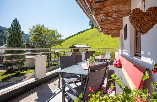Gerlos Hotel | Discover Hotel Garni Hanslerhof: Farm Stay Adventure Awaits