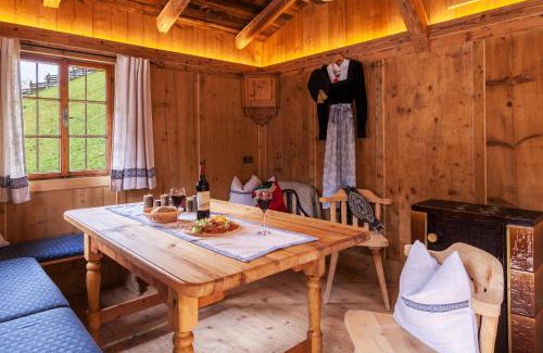 Gerlos Hotel | Discover Hotel Garni Hanslerhof: Farm Stay Adventure Awaits