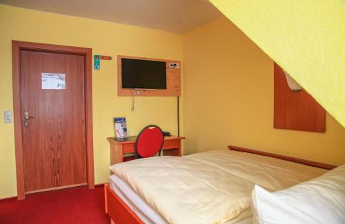 Osterode am Harz Hotel | Discover Hotel garni Harzer Hof: Cozy Stay with Breakfast