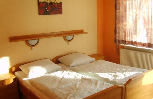 Wittmund Hotel | Discover Hotel-Garni "Hof von Hannover" - Pet Friendly Stay